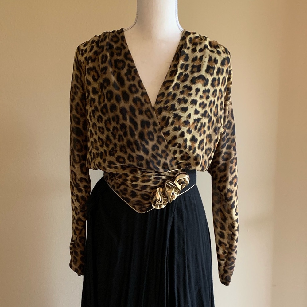 Vintage Leopard Print Dress w/ Structure Belt